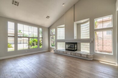 Living Room (3)-SMALL