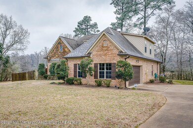213838-3-snapsold-screen-14897-fairview-