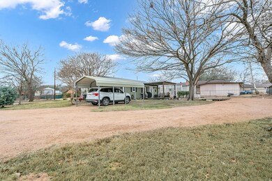 104 E Grothe St, Fredericksburg, TX 78624 - photo 5