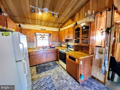 189 Calypso Trail, Great Cacapon, WV 25422 - photo 7