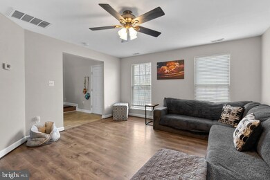 8135 Highpoint Rd, Clearwater Beach, MD 21226 - photo 5