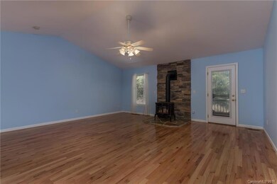 50 Chestnut Ln, Hendersonville, NC 28792 - photo 4