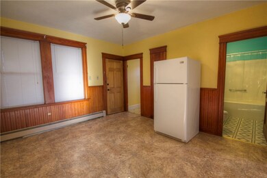 48 Kenwood St unit 2R, Woonsocket, RI 02895 - photo 5
