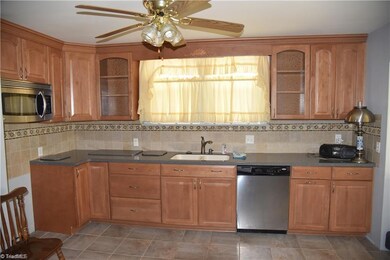 1400 E Twenty Fourth St, Winston Salem, NC 27101 - photo 2