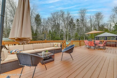 1123 Chickadee Dr, Pocono Summit, PA 18346 - photo 4