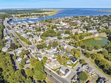 7 Vernon St, Newburyport, MA 01950 - photo 3