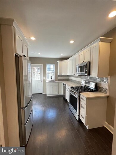 2050 Mountain St, Philadelphia, PA 19145 - photo 6