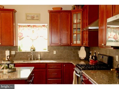 2123 Larkspur Ct, Pennsburg, PA 18073 - photo 7