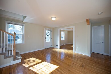 319 Sherburne Rd, Portsmouth, NH 03801 - photo 5