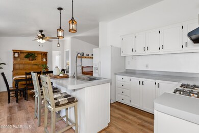 012_Kitchen And Dining Area