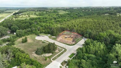 5408 Lansdowne Cir, Manhattan, KS 66503 - photo 3