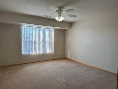 unlisted-address, Sycamore, IL 60178 - photo 4