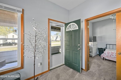 106 E Union St, Walbridge, OH 43465 - photo 2