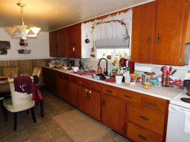 959 Adams Ave, Logan, OH 43138 - photo 7