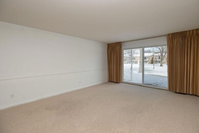 5-web-or-mls-05-Living Room.jpg