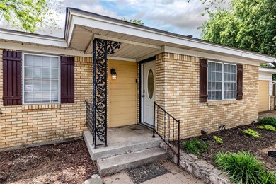 26 Page St, Hurst, TX 76053 - photo 3