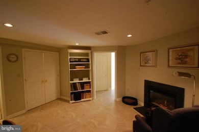 7327 Rocky Creek Dr unit 17, Columbia, MD 21046 - photo 4