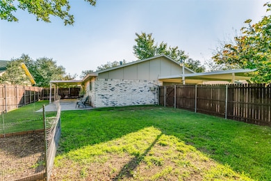 1805 Paxton Dr, Carrollton, TX 75007 - photo 7