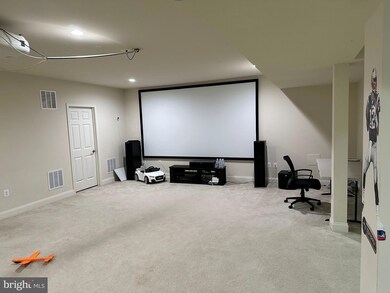 23262 Evergreen Ridge Dr, Ashburn, VA 20148 - photo 4