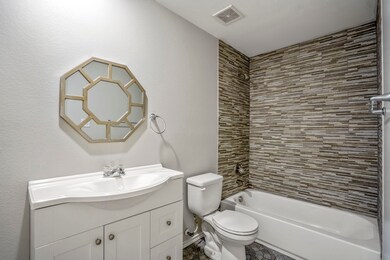 807 Dewalt St, Houston, TX 77088 - photo 7