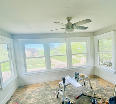 2522 Douglas St, Sioux City, IA 51104 - photo 2