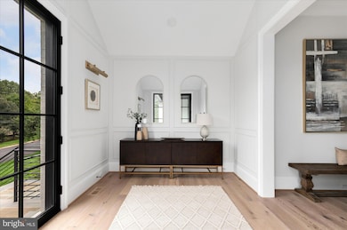 1446 Cola Dr, McLean, VA 22101 - photo 4