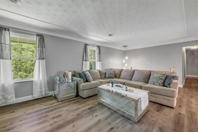 712 Valley Dr, Maryville, IL 62062 - photo 5