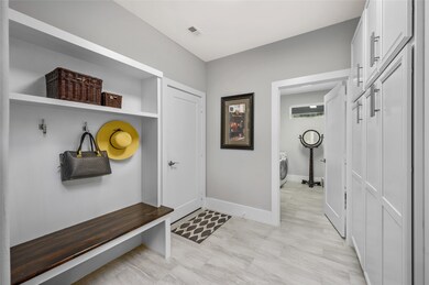 10106 Burgoyne Rd, Houston, TX 77042 - photo 5