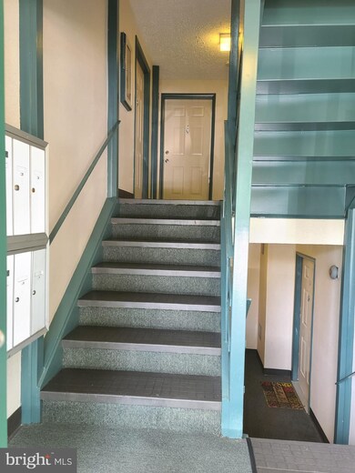 19601 Gunners Branch Rd unit F, Germantown, MD 20876 - photo 3