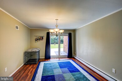 11903 Crown Dr, Dunkirk, MD 20754 - photo 5