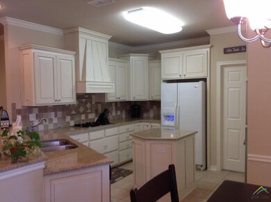 8418 Lakeway Dr, Tyler, TX 75703 - photo 5