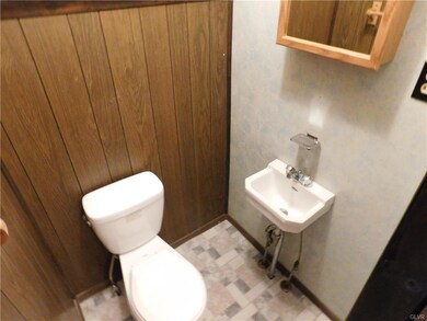 156 W Ridge St, Lansford, PA 18232 - photo 7