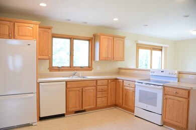 1 Ledgerock Way unit B, Acton, MA 01720 - photo 3