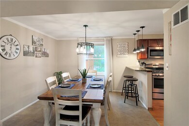 Dining Rm