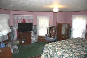 3136 155th St - Large bedroom
