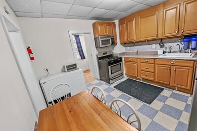 42 E 18th St, Bayonne, NJ 07002 - photo 4