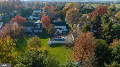 47 Cypress Dr, Leola, PA 17540 - photo 2