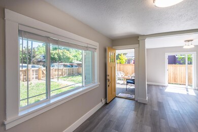 1037 NW Albany Ave, Bend, OR 97701 - photo 5