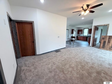 706 E Everett St, Oneill, NE 68763 - photo 2