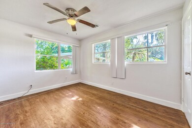 2372 Villanova Cir, Jacksonville, FL 32218 - photo 6