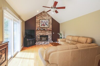 1320 Marengo Ct, Naperville, IL 60564 - photo 4