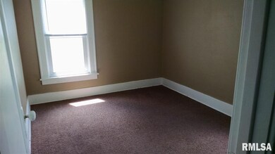 424 S Concord St, Davenport, IA 52802 - photo 6