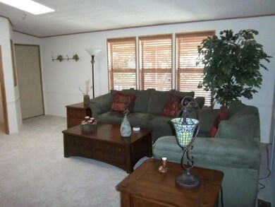 LIVING ROOM 1