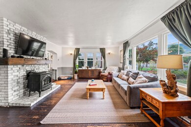 1446 NW Lawnridge Ave, Grants Pass, OR 97526 - photo 6