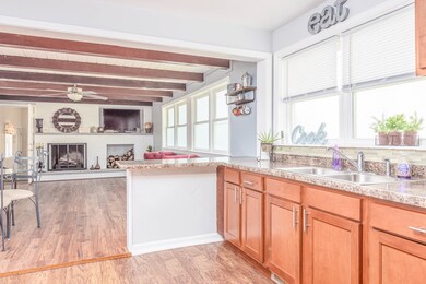 1015 Edwards St, Waukegan, IL 60085 - photo 6