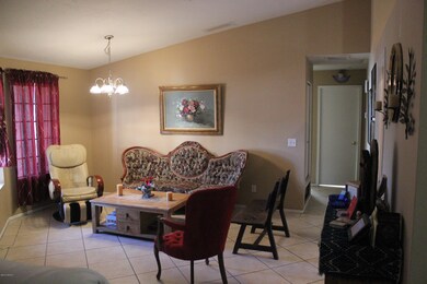 Nevins 1530 Formal Dinning Area