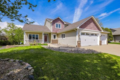 6-web-or-mls-20375 Islandview Circle Lakeville-60.jpg