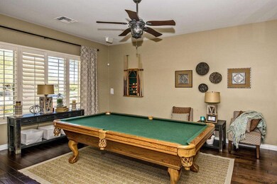 004_Living Room