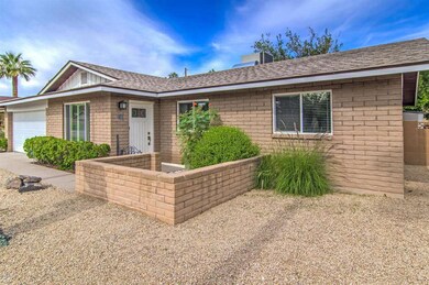 1720_W_Loma_Lane_03