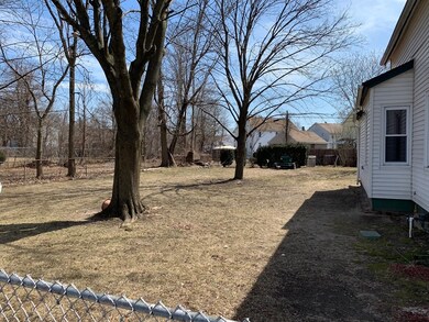 93 Cedar St, Springfield, MA 01105 - photo 4